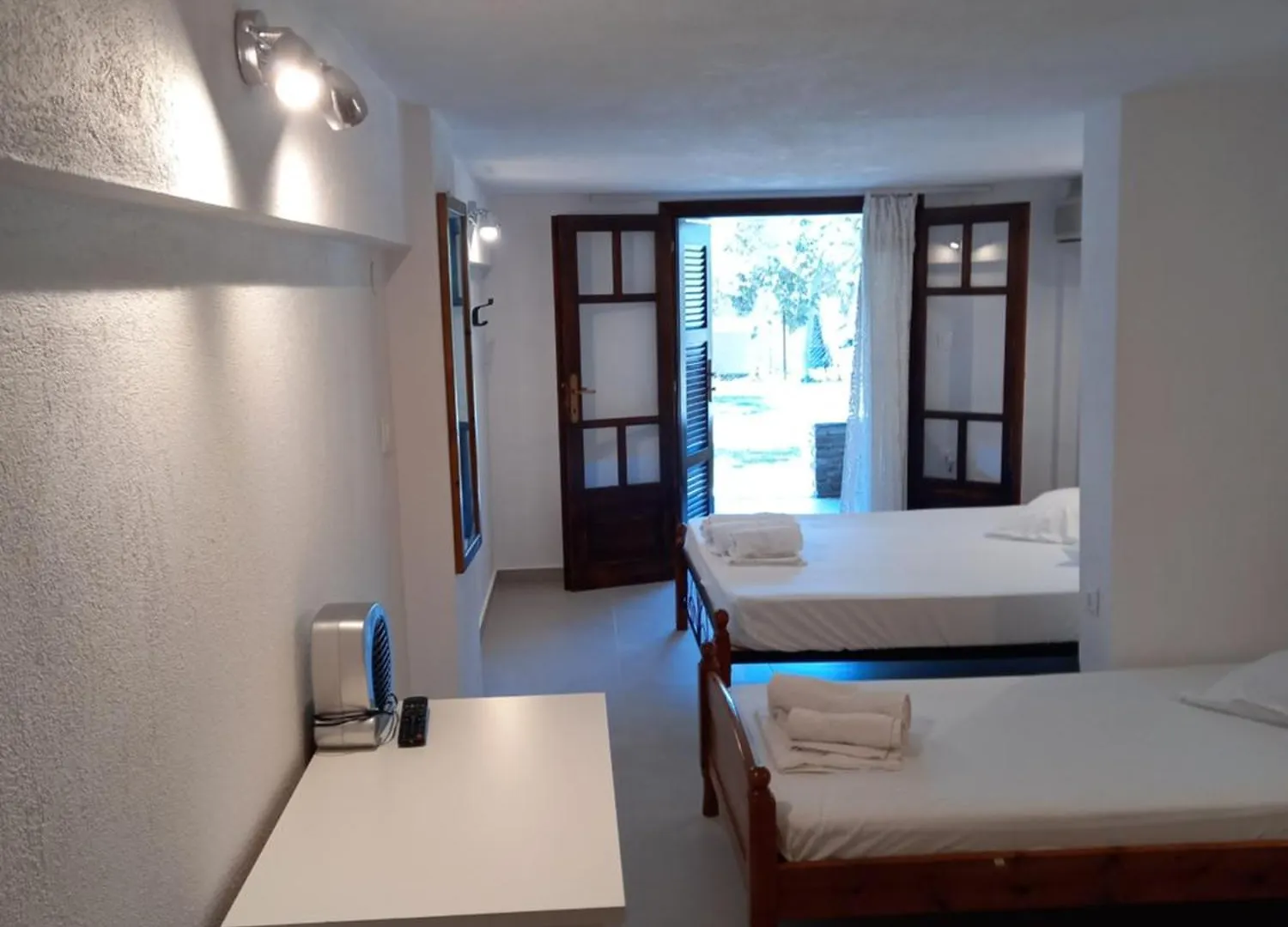 Petradaki Apartments Mola Kalyva