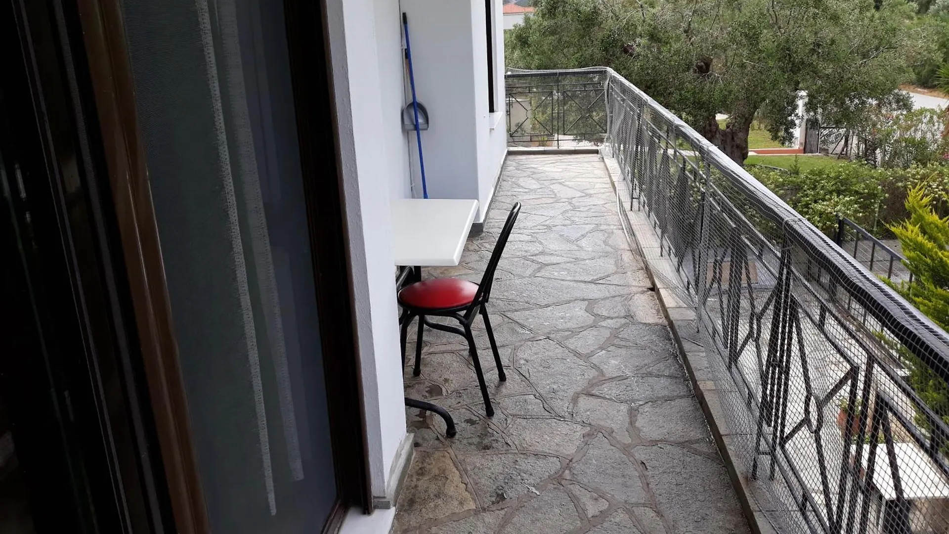 Petradaki Apartments Mola Kalyva