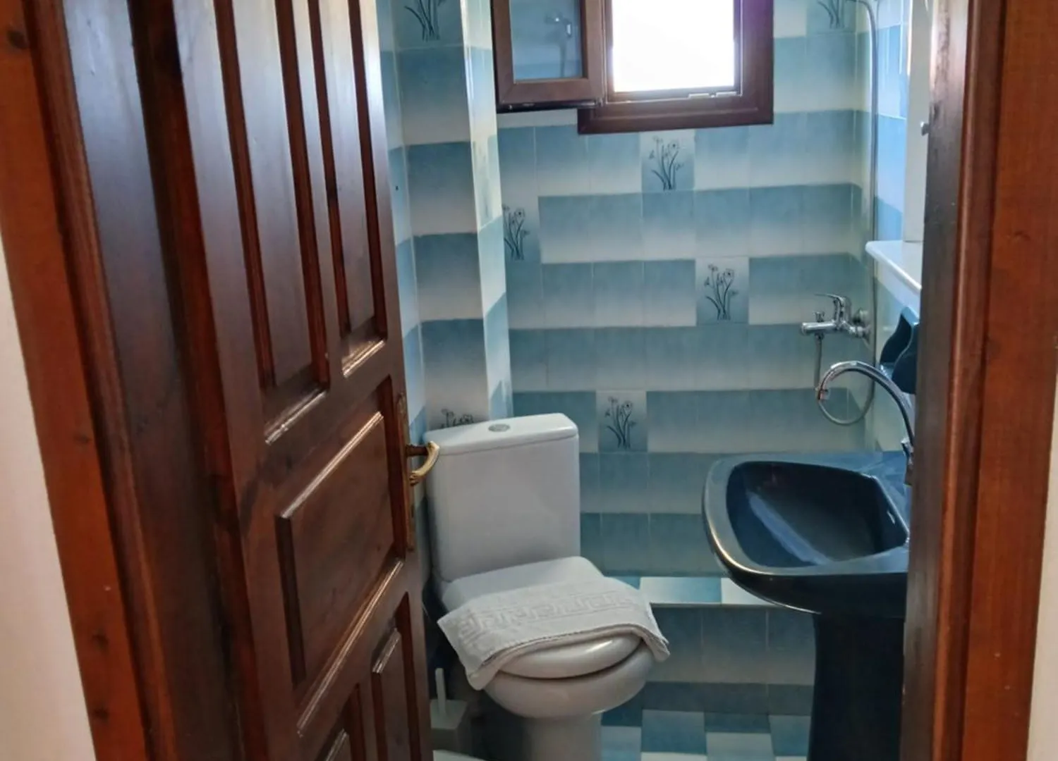 Petradaki Apartments Mola Kalyva