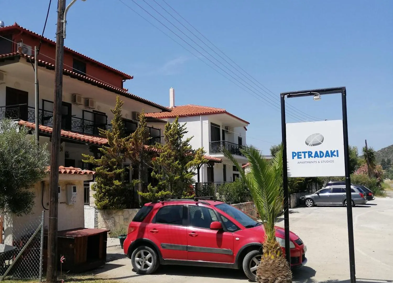 Petradaki Apartments モラ・カリヴァ ギリシャ